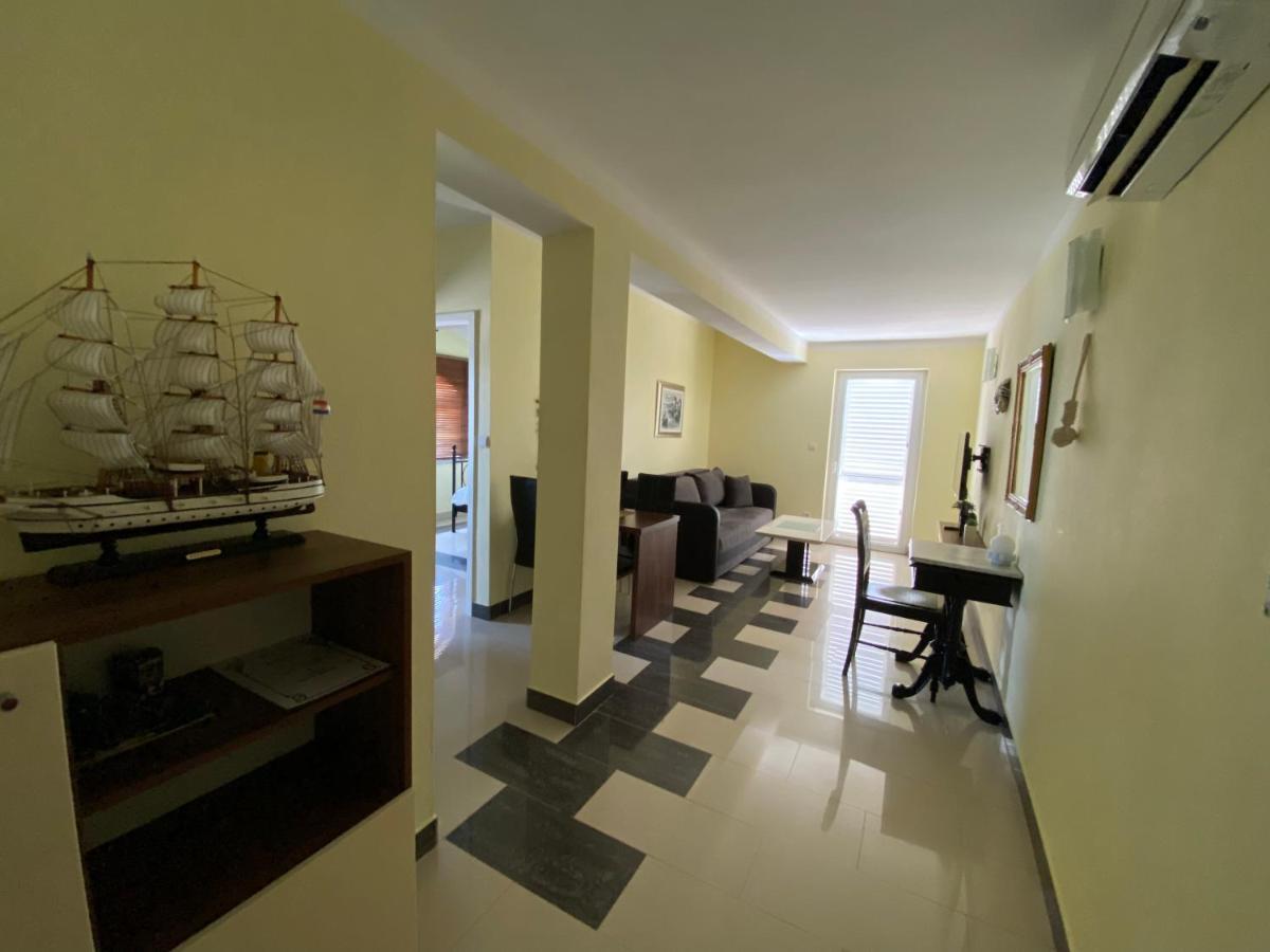 Apartments Villa Lora Kraj  Εξωτερικό φωτογραφία